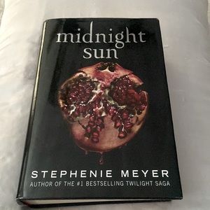 Midnight sun by Stephanie Meyer
